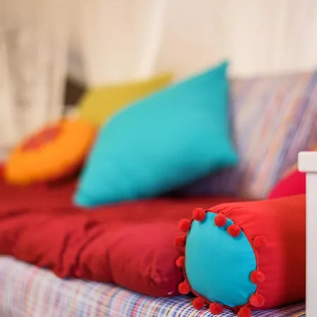 Apartment Alice In Wonderland - Bymyhomeincomo *