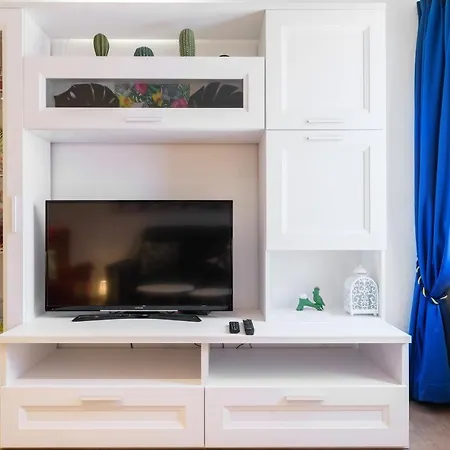 Alice In Wonderland - Bymyhomeincomo Apartment *